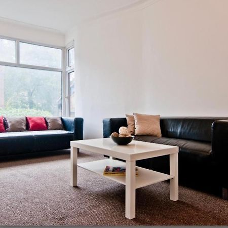 Budget Double Room Close To Leeds University And City Centre Eksteriør bilde
